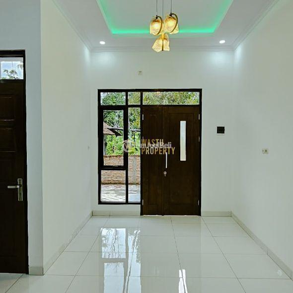 Dijual Rumah 2 Lantai, Lt. 98m2, Lb. 100m2, Shm, Dalam Ringroad, Dekat Ambarukmo Plaza, Bisa KPR, Sleman - Yogyakarta