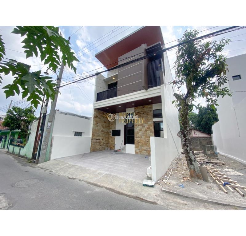Dijual Rumah 2 Lantai, Lt. 120m2, Lb. 160m2, Shm, Siap Huni, 9 Menit Kampus UGM, Sleman - Yogyakarta