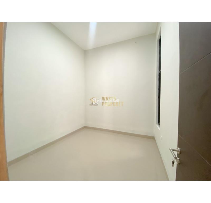 Dijual Rumah 2 Lantai, Lt. 120m2, Lb. 160m2, Shm, Siap Huni, 9 Menit Kampus UGM, Sleman - Yogyakarta