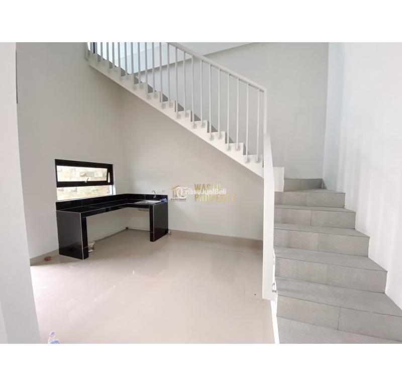 Dijual Rumah 2 Lantai, Lt. 120m2, Lb. 160m2, Shm, Siap Huni, 9 Menit Kampus UGM, Sleman - Yogyakarta