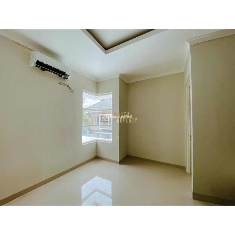 Dijual Rumah Mewah, Lt. 109m2, Lb. 110m2, Shm, 1 Menit Dari Rsud Prambanan, Bangunan Tahun 2023, Hadap Timur - Yogyakarta