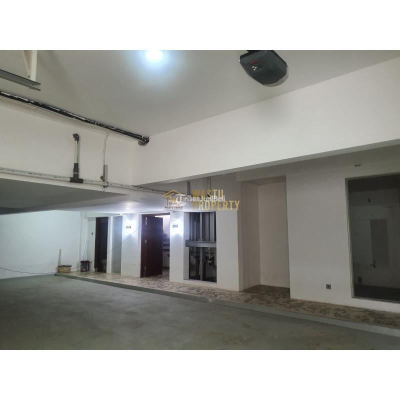 Dijual Rumah Premium, Bangunan 2 Lantai, Lt. 489m2, Lb. 654m2, Shm, Di Pondok Indah, 7 Menit Dari Rs Pondok Indah - Jakarta Selatan