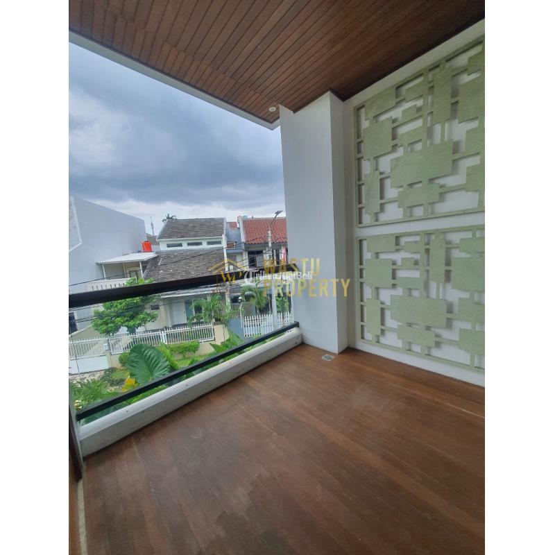 Dijual Rumah Premium, Bangunan 2 Lantai, Lt. 489m2, Lb. 654m2, Shm, Di Pondok Indah, 7 Menit Dari Rs Pondok Indah - Jakarta Selatan