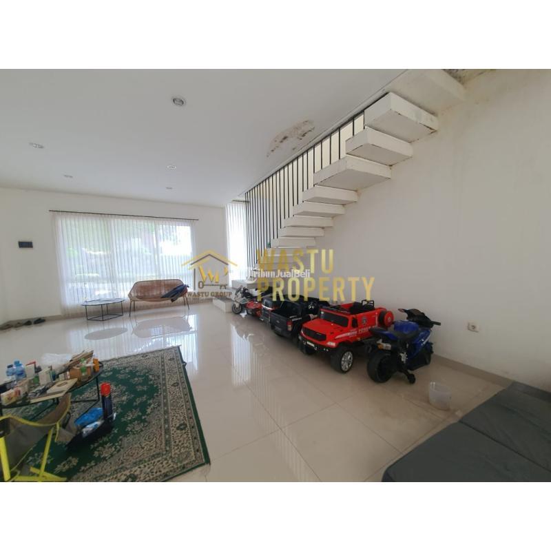 Dijual Rumah 2 Lantai Dalam Cluster One Gate Di Pamulang - Tangerang Selatan