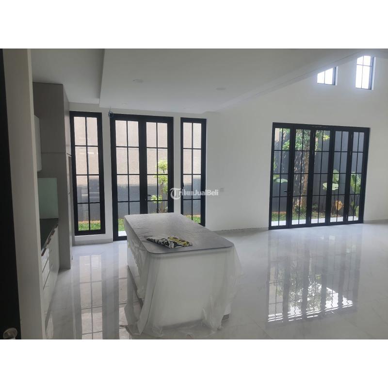 Dijual Rumah Baru, LT. 280m2, LB. 400m2, SHM, Hadap Timur, American Tropis Style, Mewah, Siap Huni di CitraLand - Surabaya