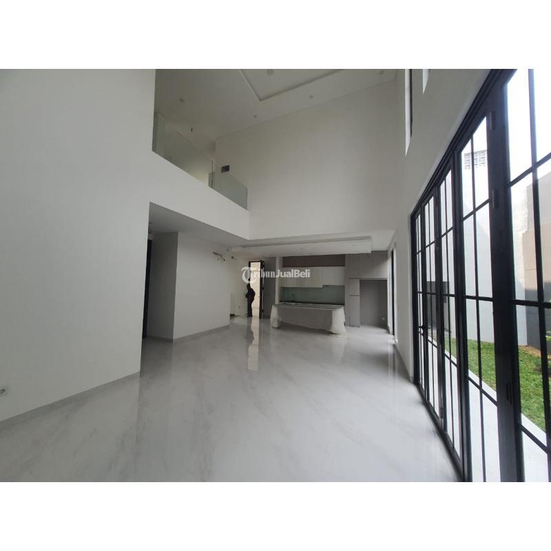 Dijual Rumah Baru, LT. 280m2, LB. 400m2, SHM, Hadap Timur, American Tropis Style, Mewah, Siap Huni di CitraLand - Surabaya