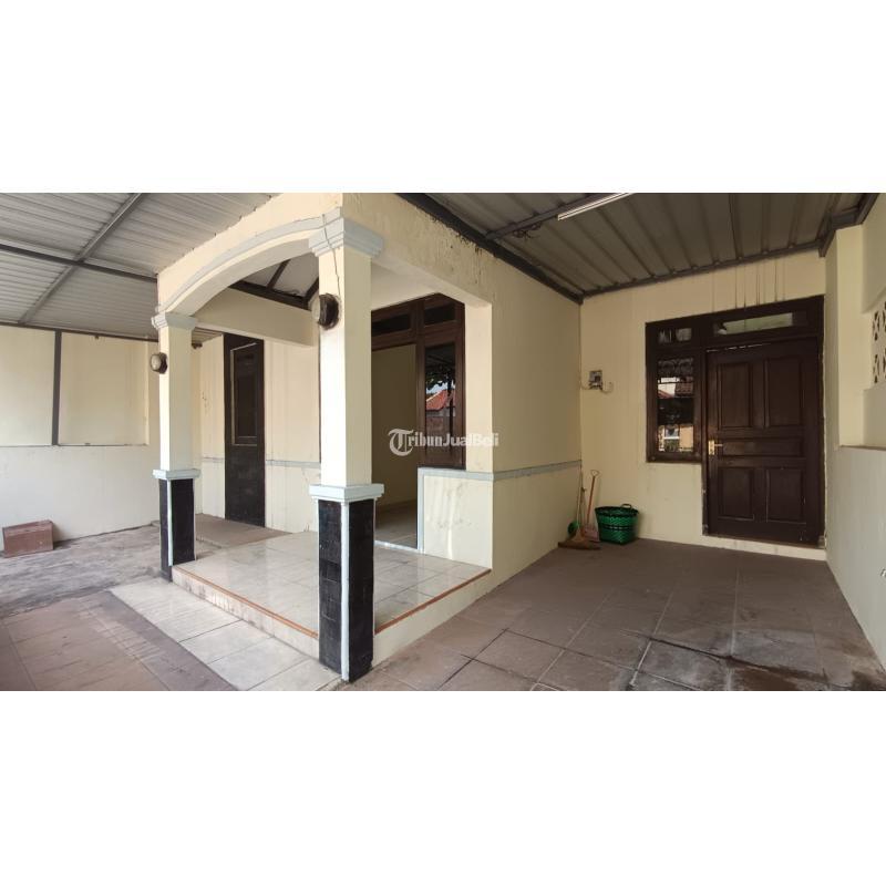 Dijual Rumah Luas 111 m2 Bekas Murah Gentan Raya Solo Lingkungan Nyaman - Solo