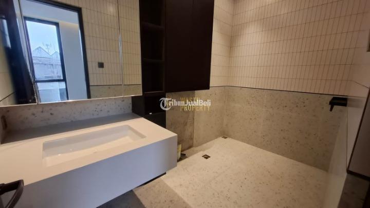 Dijual Rumah Mewah, Lt. 460m2, Lb. 512m2, Shm, Siap Huni, 2 Lantai, Hook, Di Cluster Fortunia Residence - Tangerang Selatan