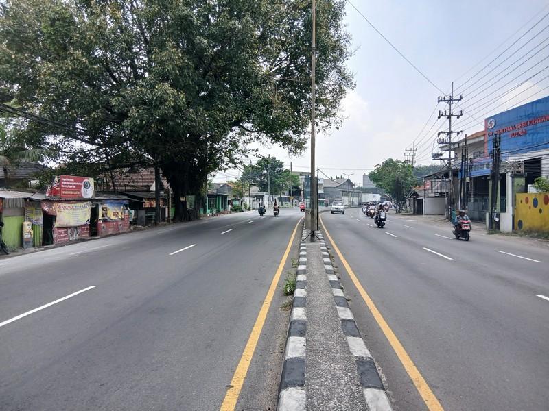 Sewa Gudang 2 Unit Jadi 1 Unit Gandeng Super Strategis di Raya Taman - Sidoarjo