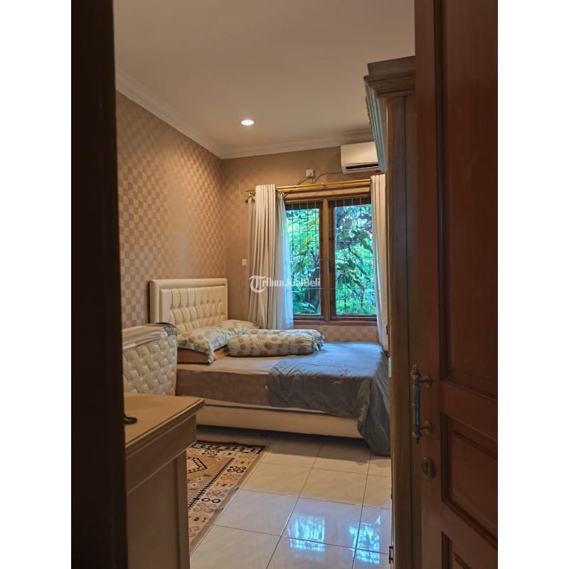 Dijual Rumah 2Lantai, LT. 180m2, LB. 250m2, SHM, Non Furnish, Hadap Utara, Puri Kencana - Jakarta Barat