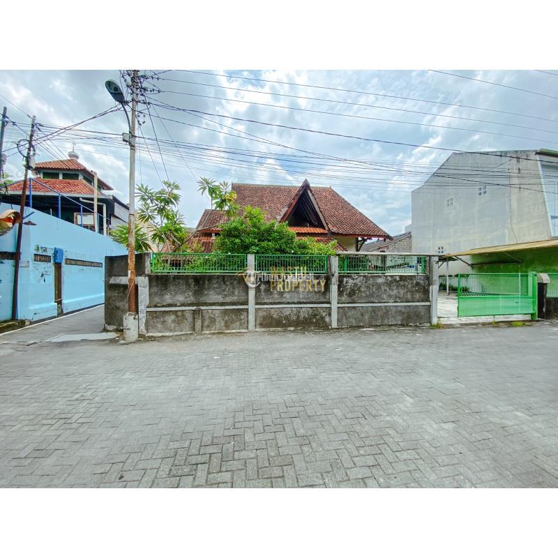 Dijual Rumah 2 Lantai Tanah Luas, Strategis, Hanya 4 Menit Dari Mall Malioboro - Yogyakarta