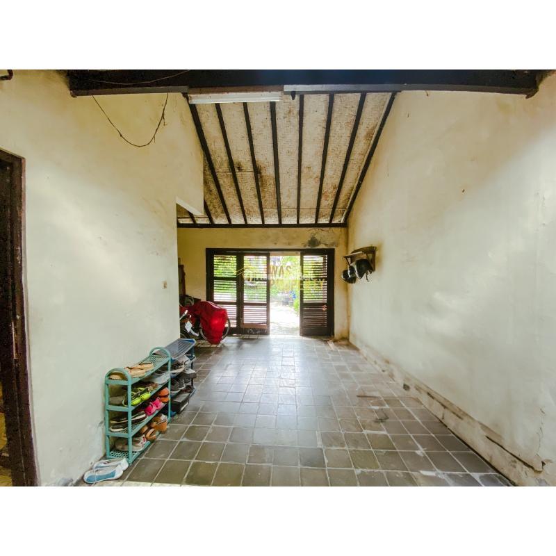 Dijual Rumah 2 Lantai Tanah Luas, Strategis, Hanya 4 Menit Dari Mall Malioboro - Yogyakarta