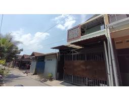 Dijual Kos Aktif Putri, 2 Lantai, 8 Kamar, SHM, dekat Kampus Kedokteran UMS - Solo 