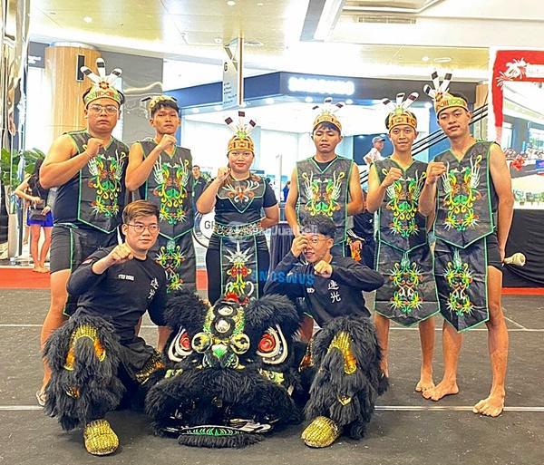 Jasa Pentas Barongsai, Liong Kam Hok Nio -  Depok