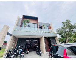 Dijual Rumah Mewah 2 Lantai 4KT 4KM SHM Cluster Eksklusif Dekat UGM dan JCM Palagan - Sleman
