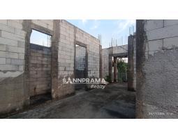 Dijual Rumah 5KT 4KM SHM View Terbaik View Sungai Kondisi Apa Adanya Perumahan Asri Dan Nyaman Di Meruyung Limo - Depok