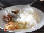 Banyak dari Kita yang Merasa Mengantuk Ketika telah Makan Nasi Putih. Kira-kira Apa Alasannya? 