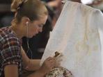 Ini 3 Motif Batik Asal Indonesia yang Paling Disukai Artis Luar Negeri. Kalau Kamu Pilih Mana?