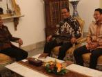 Lakukan Pertemuan di Istana, Ternyata Ada Makna Tersembunyi Dibalik Motif Batik yang Dikenakan Anies dan Jokowi