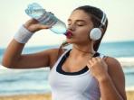 Mungkin Terlihat Aman untuk Konsumsi Air Es Setelah Berolahraga, tapi Dibaliknya Ada Resiko Gangguan Kesehatan yang Serius