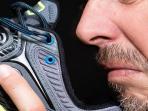 Sneakers Bau Sudah Gak Zaman Lagi! Begini Cara Ampuhnya Bikin Wangi Sepatu Tak Pakai Lama