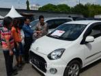 Gaji 5 Juta Ingin Beli Mobil? Jangan Cuma Mimpi, Kalian Bisa Kok Beli Baru. Begini Caranya