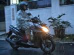 Hujan, Jangan Sepelekan Masalah Lampu Depan Berembun. Segera Atasi dengan Cara Ini