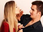 Nggak Cuma Untuk Mengungkapkan Cinta, Ini 5 Manfaat Berciuman. Nomor Terakhir Tak Terduga!
