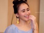 Nggak Kreatif, Netizen Bosen dengan Style Ayu Ting Ting! Brandnya Itu - Itu Aja!