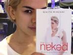 Setelah Boneka Seksi Harga Jutaan, Nikita Mirzani Benar-benar Rilis Buku 'Sensual'. Cuma Segini Harganya, Minat Beli?