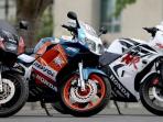 Jangan Ngaku Anak 90'an Kalau Belum Pernah Nunggangi Motor Sport Jadul Keren Ini