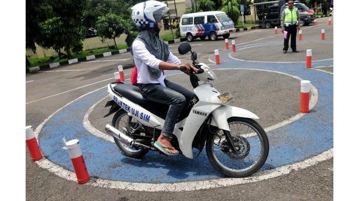 Jurus Jitu Agar Lolos Ujian Praktek SIM C. Gunakan Gigi 2 Saat Tes ...