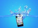 Langkah-langkah Penyelamatan untuk Smartphonemu yang Tercebur di Air