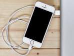 Awas! 3 Hal Ini Bakal Serang Smartphonemu Jika Hobi Nge-charge Pakai Laptop