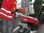 Motor Matic Kamu Boros Bensin? Segera Cek Hal Ini