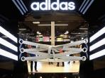 Banyak yang Gak Tahu, Ternyata Begini Cara Benar Baca Nama Merek Sepatu Ternama Ini!