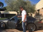 Cristiano Ronaldo Lagi Jual Mobil Bersejarahnya Nih, Lihat Harganya Pasti Pengen Beli Deh!