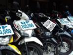 Mau Beli Motor? Simak Untung - Rugi Beli Motor Cash dan Kredit 