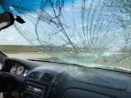 Cegah Kaca Mobil Pecah dengan Hindari Benda Benda Terlarang Ini