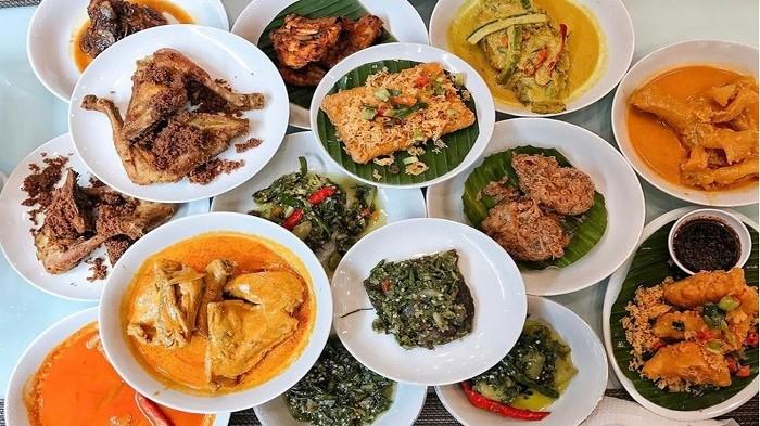 Sering Dilihat Tapi Tak Paham Maksudnya, Taukah Anda Perbedaan Restoran Padang, Ampera, & Kapau?