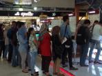 Ternyata ini Alasan Konsumen Rela Ngantri Panjang Demi Advan G1