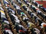 Innalillahi, Jamaah Ini Tiba-tiba Tak Bangkit dari Sujudnya Ketika Menjalani Sholat, Videonya Bikin Merinding!