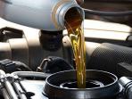 Tau Nggak Sih? Ternyata Oli Mobil Lebih Unggul Dari Pada Oli Motor Lo, Begini Keunggulannya