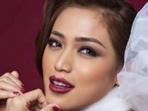 Berkelas! Style Jesica Iskandar Ini Murah Meriah Tapi Tampilannya Elegant Banget!