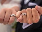 Banyak yang Tak Paham, Begini Perbedaan Cincin Tunangan dan Cincin Kawin