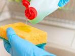 Perlu Diketahui, Ganti Spons Cuci Piring Sebaiknya Seminggu Sekali. Begini Penjelasannya!