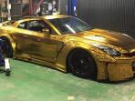 Tak Hanya Perhiasan Saja yang Berlapis Emas, Namun Mobil Ini Juga Berlapis Emas yang Dibanderol Seharga Rumah David Beckham