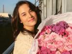 Ternyata Cuma Segini Harga Tas Chelsea Islan yang Dipakai Saat Liburan. Kok Murah?