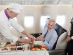 Ternyata Hal Mencengangkan Ini Jadi Alasan Kenapa Makanan di Pesawat Terasa Hambar! Ini Penjelasan Chef Tengker!