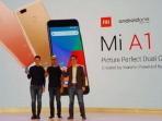 Harga Xiaomi Mi A1 - Sama-sama Berkamera Ganda seperti iPhone 7 Plus, HP Terbaru Xiaomi Jauh Lebih Murah. Ini Spesifikasinya